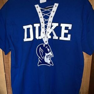 Duke lace up tee